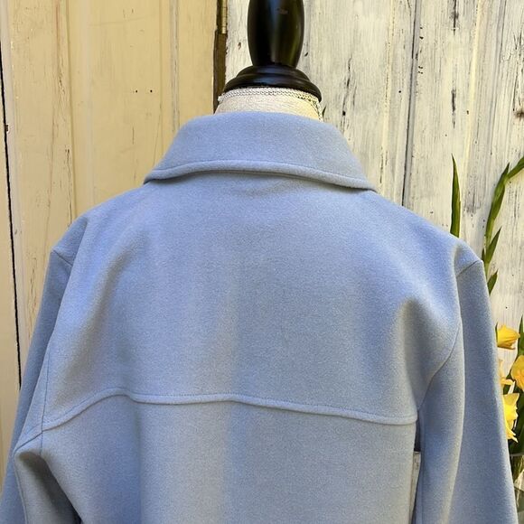 F and F,  WOMANS HEAVY OVERSHIRT/JACKET.  Size S - Picture 4 of 6